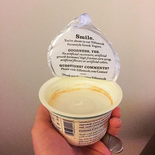 As soon as I opened the lid, I knew I'd like this yoghurt. Tiesin, että tykkäisin tästä jogurtista heti kun avasin kannen. #smile #yoghurt #tillamook #farmstyle #greekyogurt #favorite