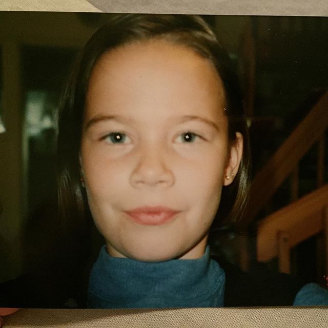 Year 1994, no filters, no front-facing cameras = THE original selfie.  Vuosi 1994, ei filttereitä, ei etukameraa = Se alkuperäinen selfie. #tbt #throwbackthursdays #selfie #original #nofilter #oldschool #camera #1994 #takaisinheittotorstai #tht #eifiltterii #younggirl #brunette #nomakeup