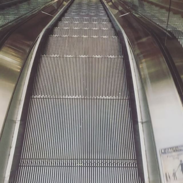 I love singing this song when I go down the stairs or down a super narrow escalator. #havefun #chill #music #singer #alwayssinging #maryjblige #loosenup #soul #imgoindown #lovemusic #vocals #voice #mylife #humor #escalator