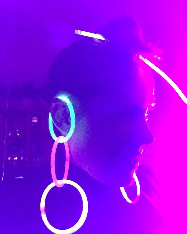 Happy new year everyone!!  #2018 #newyear #happynewyear #glowsticks #blacklight #colorplay #party #celebrate #nye #nyc #artsy #art #indieartist #pop #singersongwriter #intothefuture #thepowerofnow
